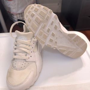 Nike Huarache Sneaker White